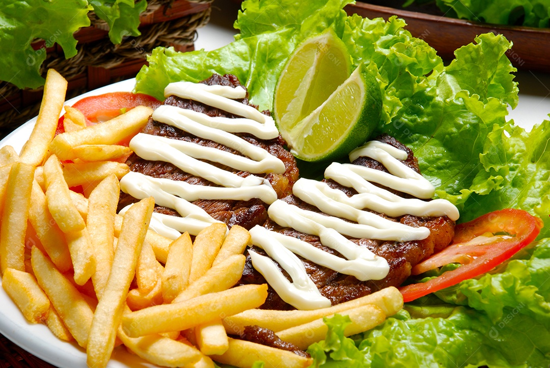 Picanha batata frita salada e catupiry