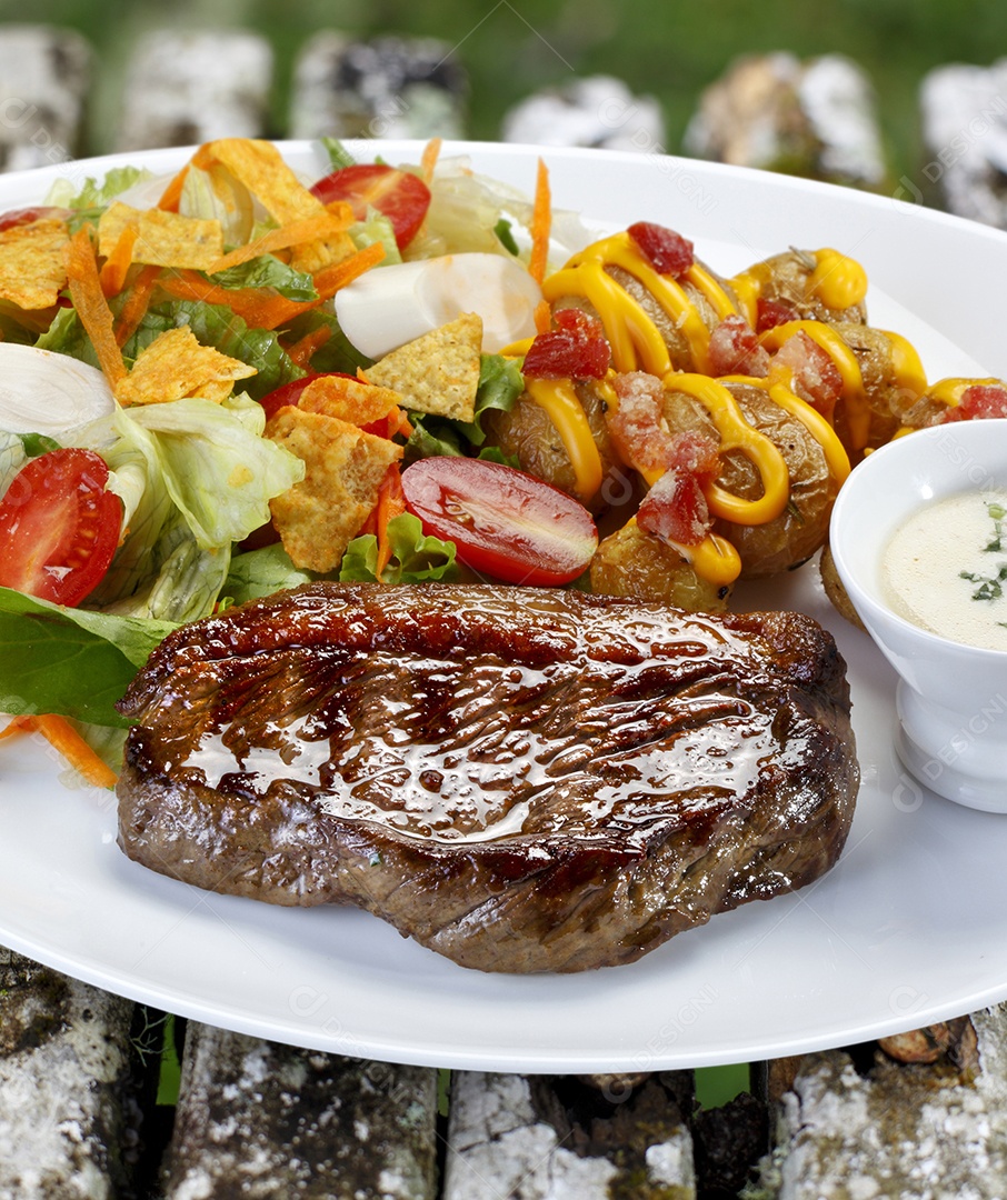 Picanha batata frita salada e catupiry