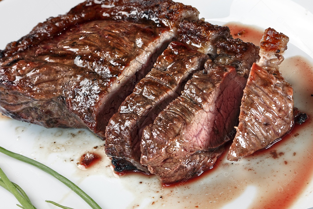 Pedaço de carne assado deliciosa ao ponto