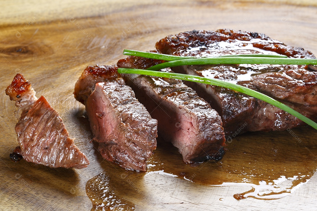 Carne assada cortada deliciosa