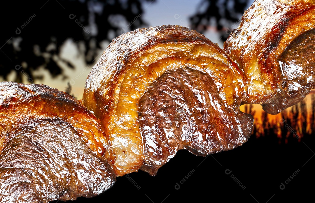 Churrasco de picanha no espeto