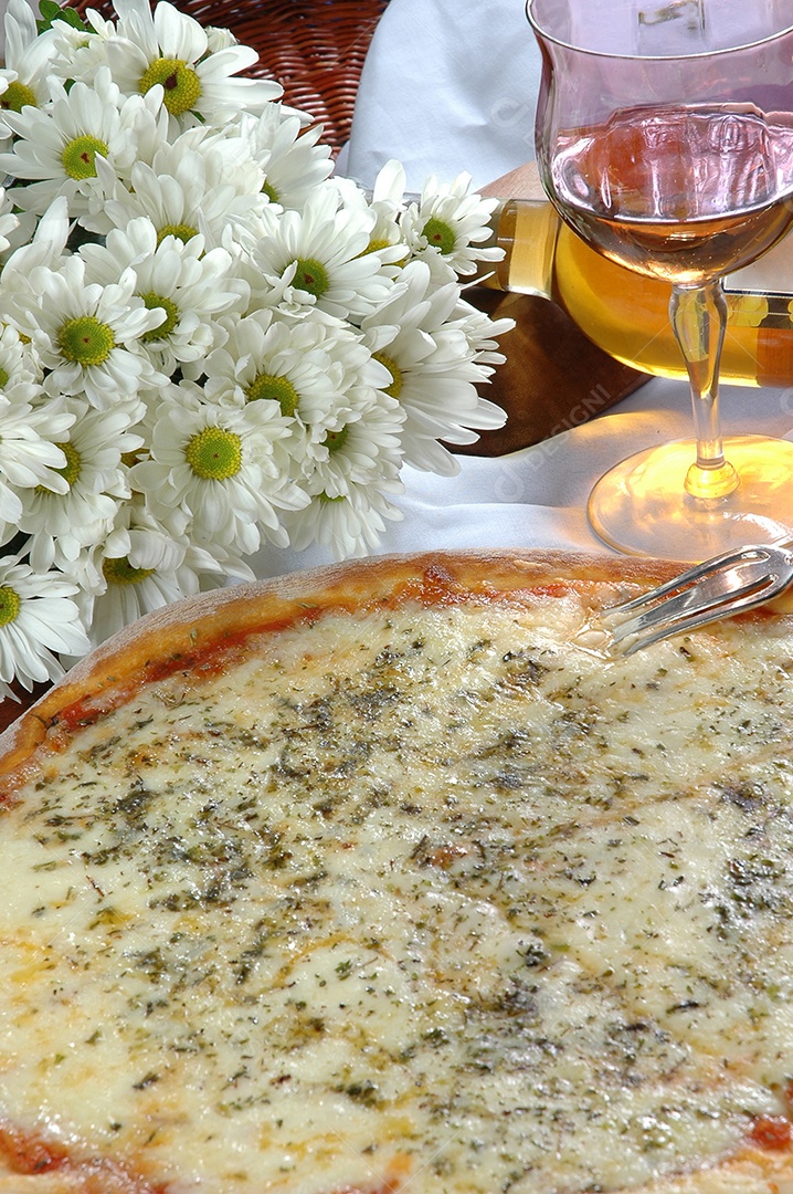 Fatia de pizza de mussarela deliciosa