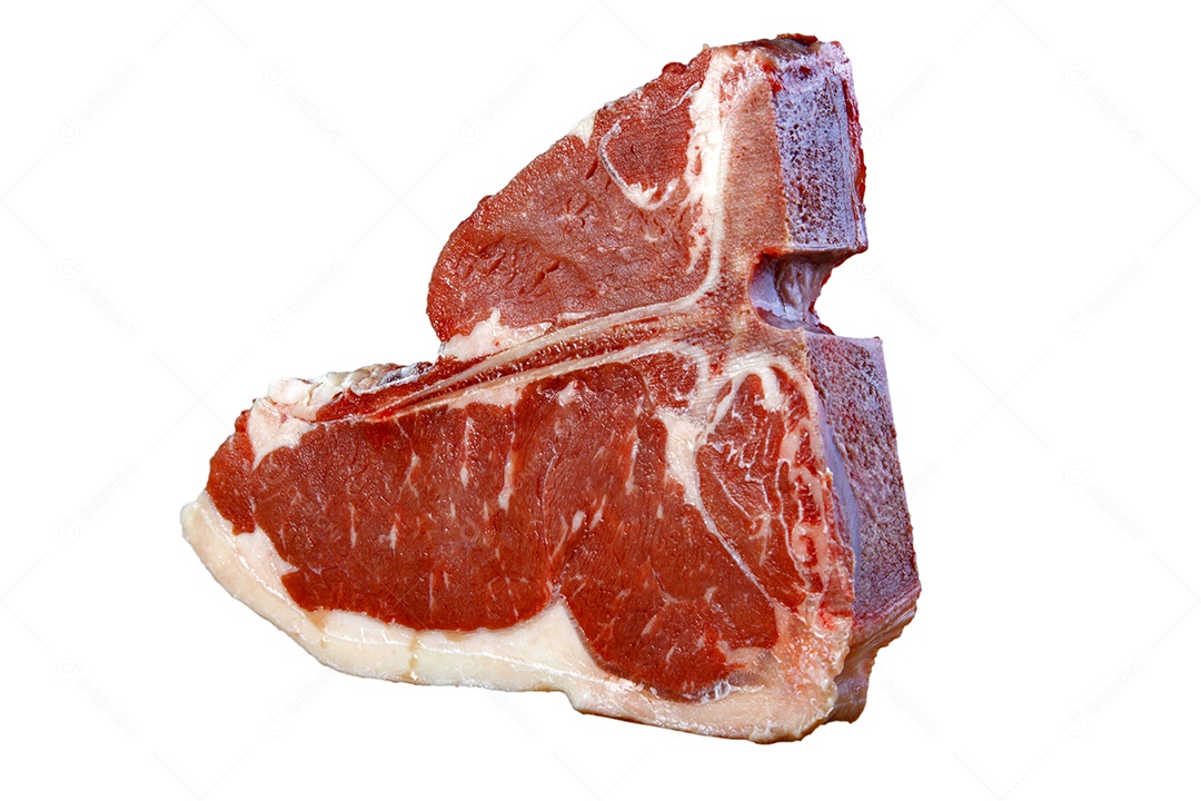 Bife T Bone cru sobre fundo branco