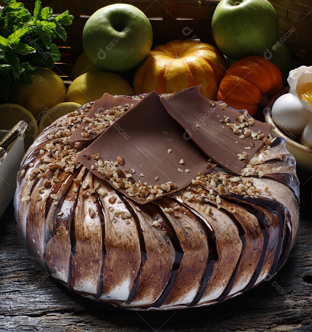 Bolo de chocolate com castanhas