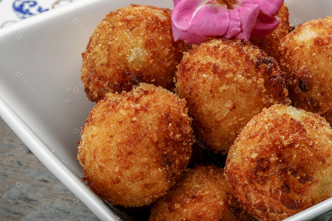 Comida de bolinho de arroz