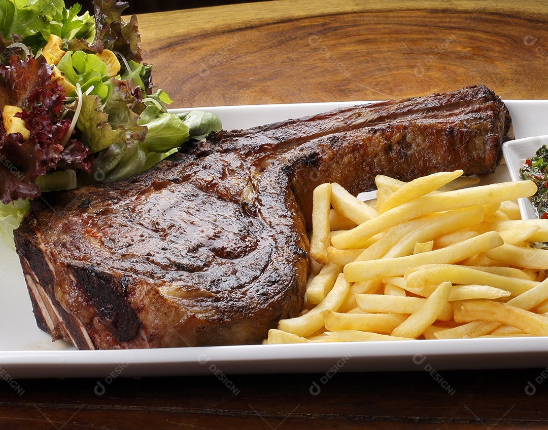 Carne de Tomahawk crua