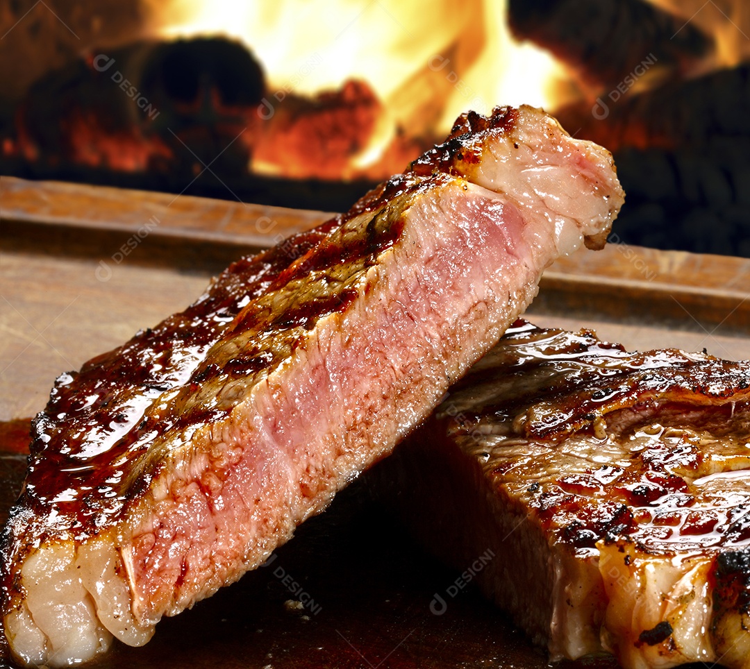 Pedaços de carnes assada deliciosa