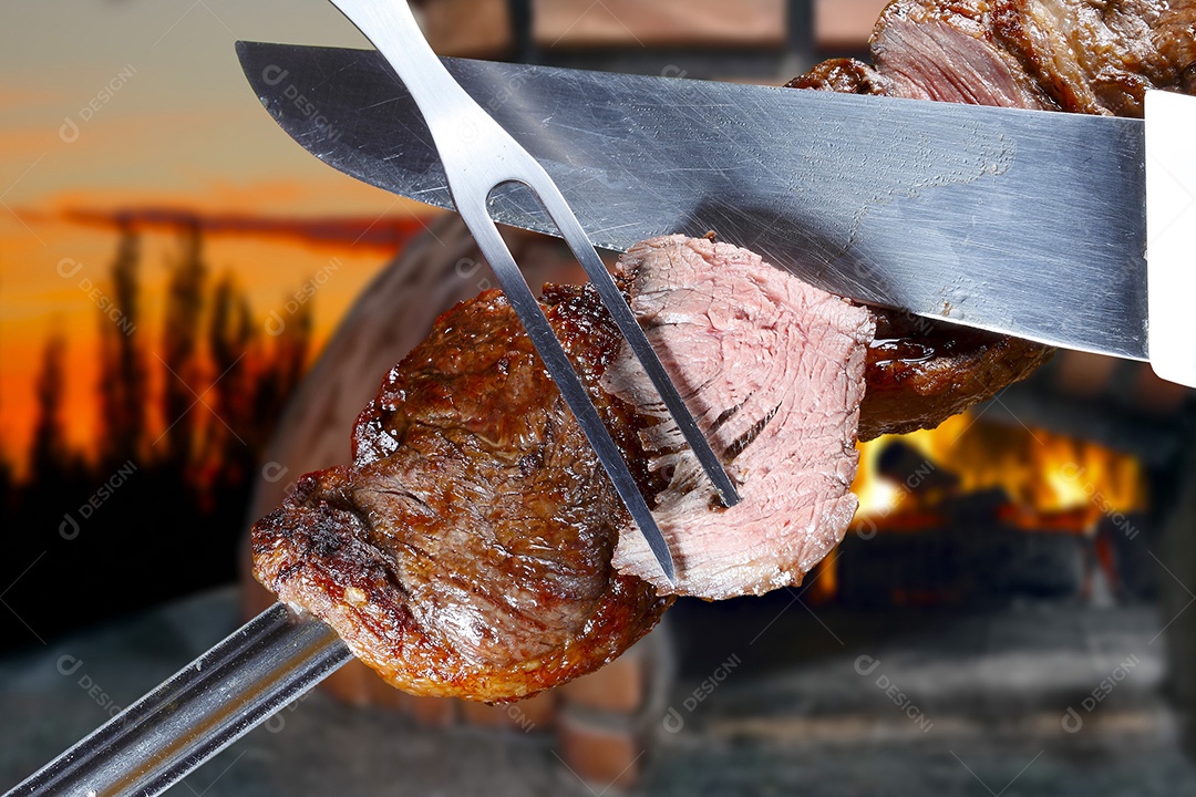 Espeto de picanha assado com corte