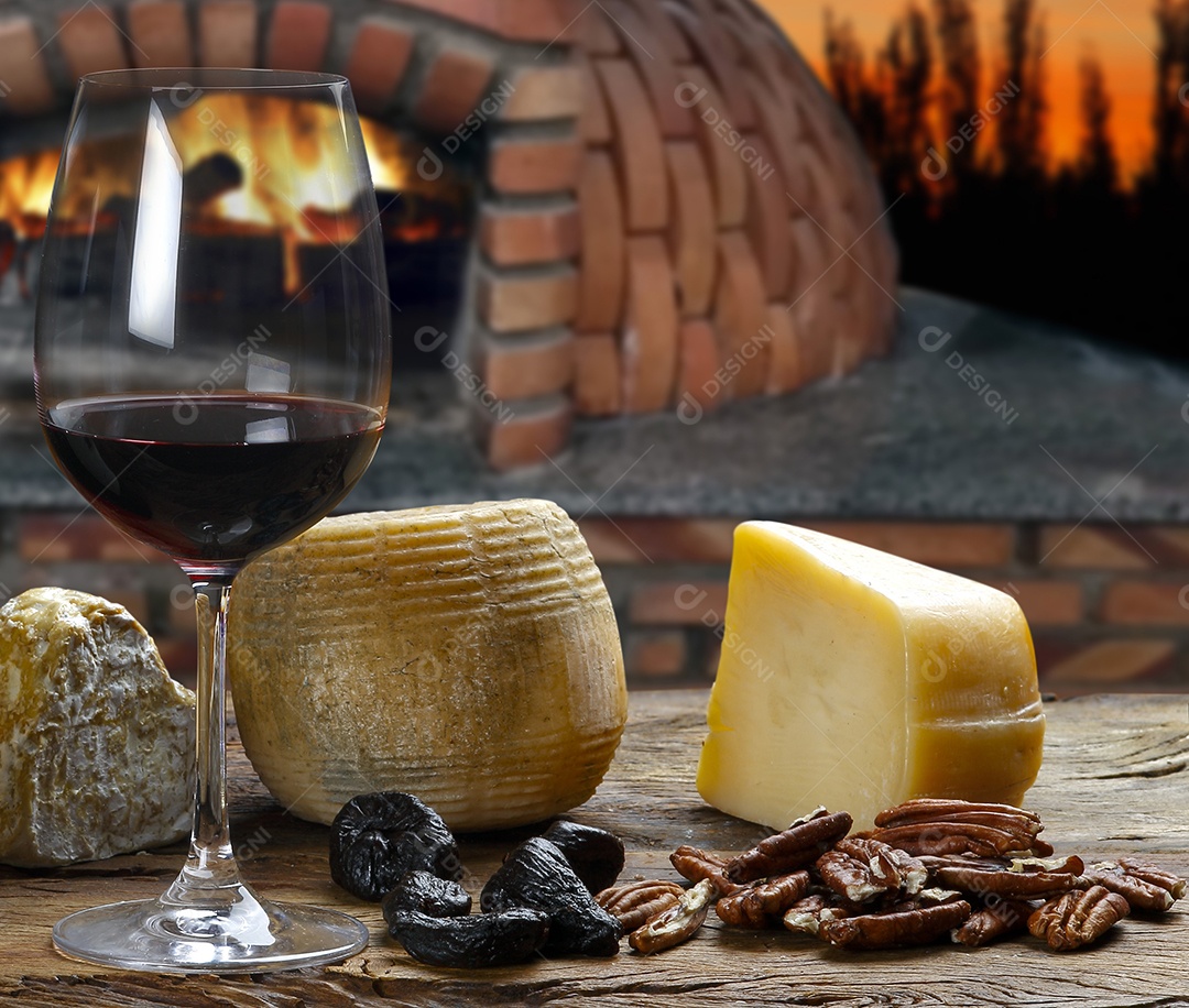 Vinho tinto com queijo