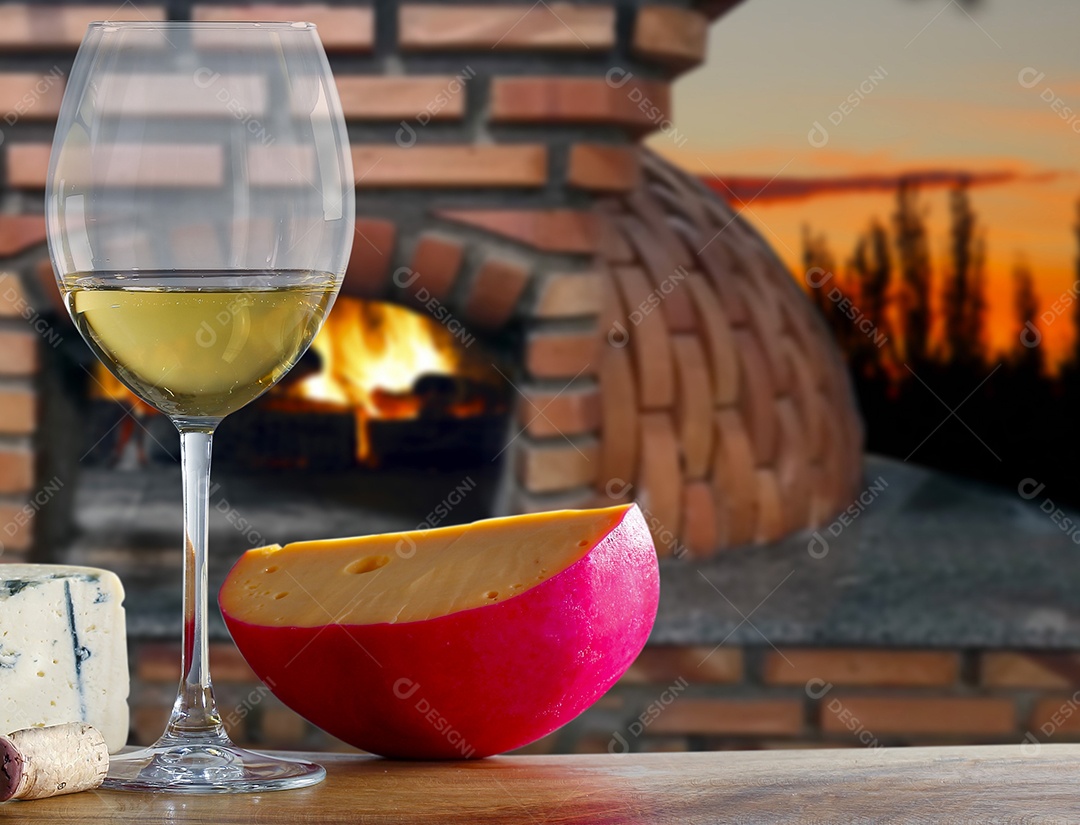 Vinho tinto com queijo