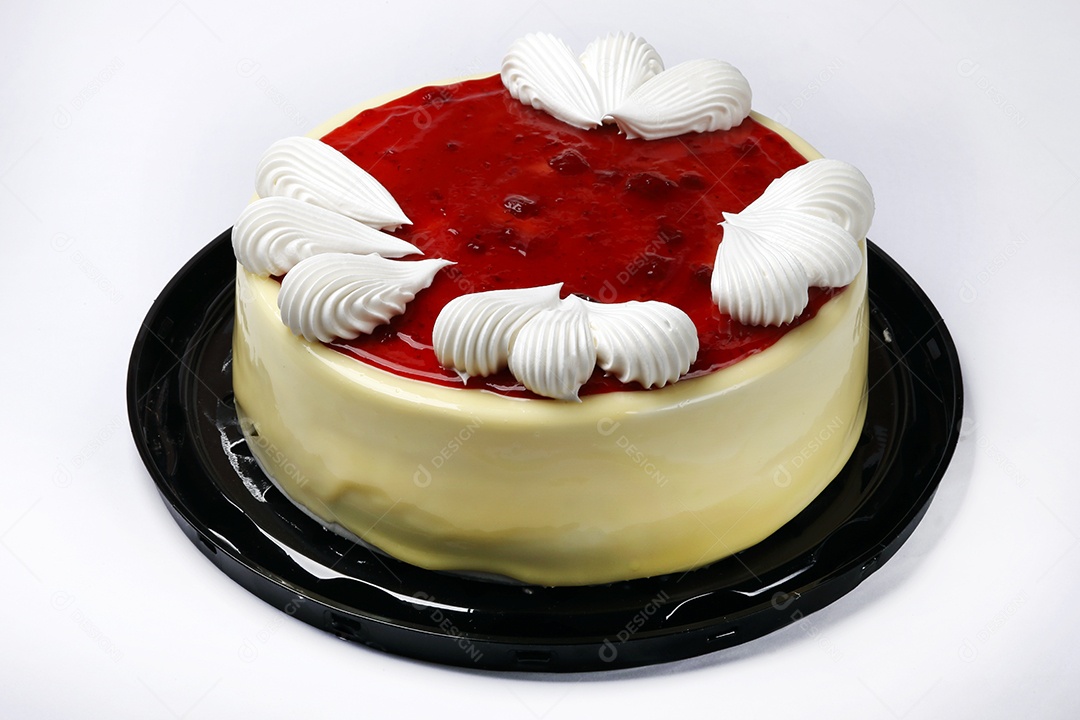 Bolo de chocolate morango e chantilly