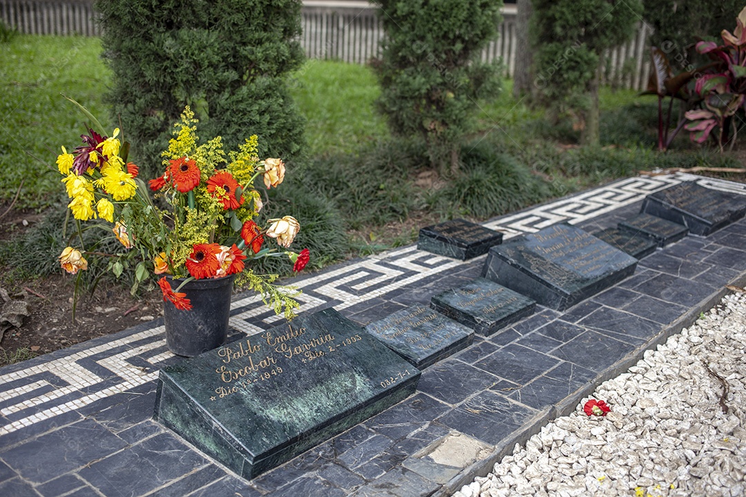 Sepultura do traficante de drogas colombiano Pablo Escobar e sua família em Medellin