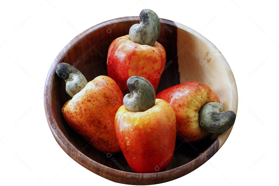 Tigela com cajus fresco dentro