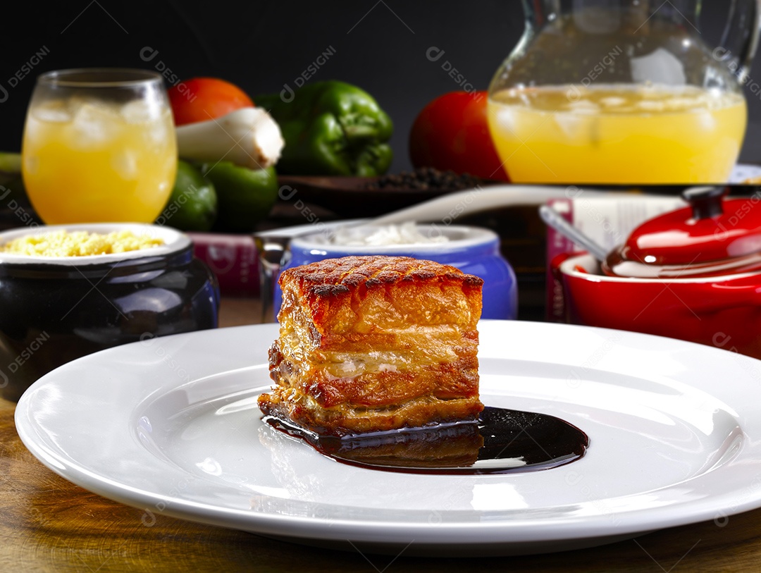 Barriga de porco assada ao molho barbecue