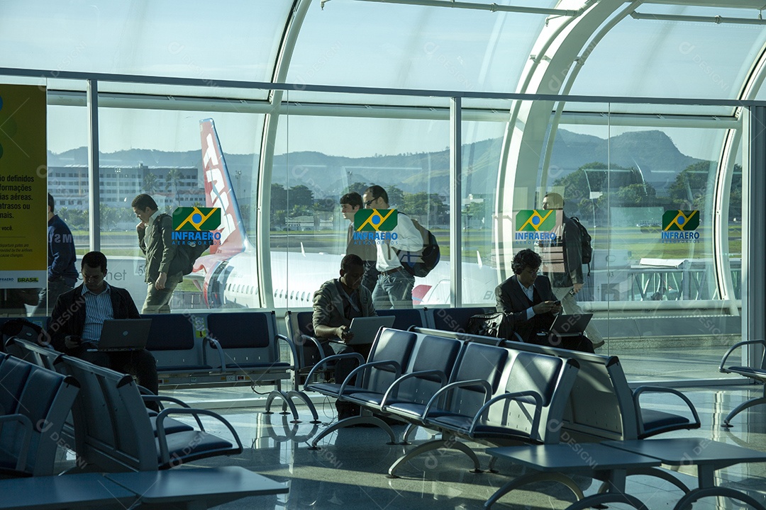 O aeroporto santos dumont é um aeroporto doméstico no Rio de Janeiro