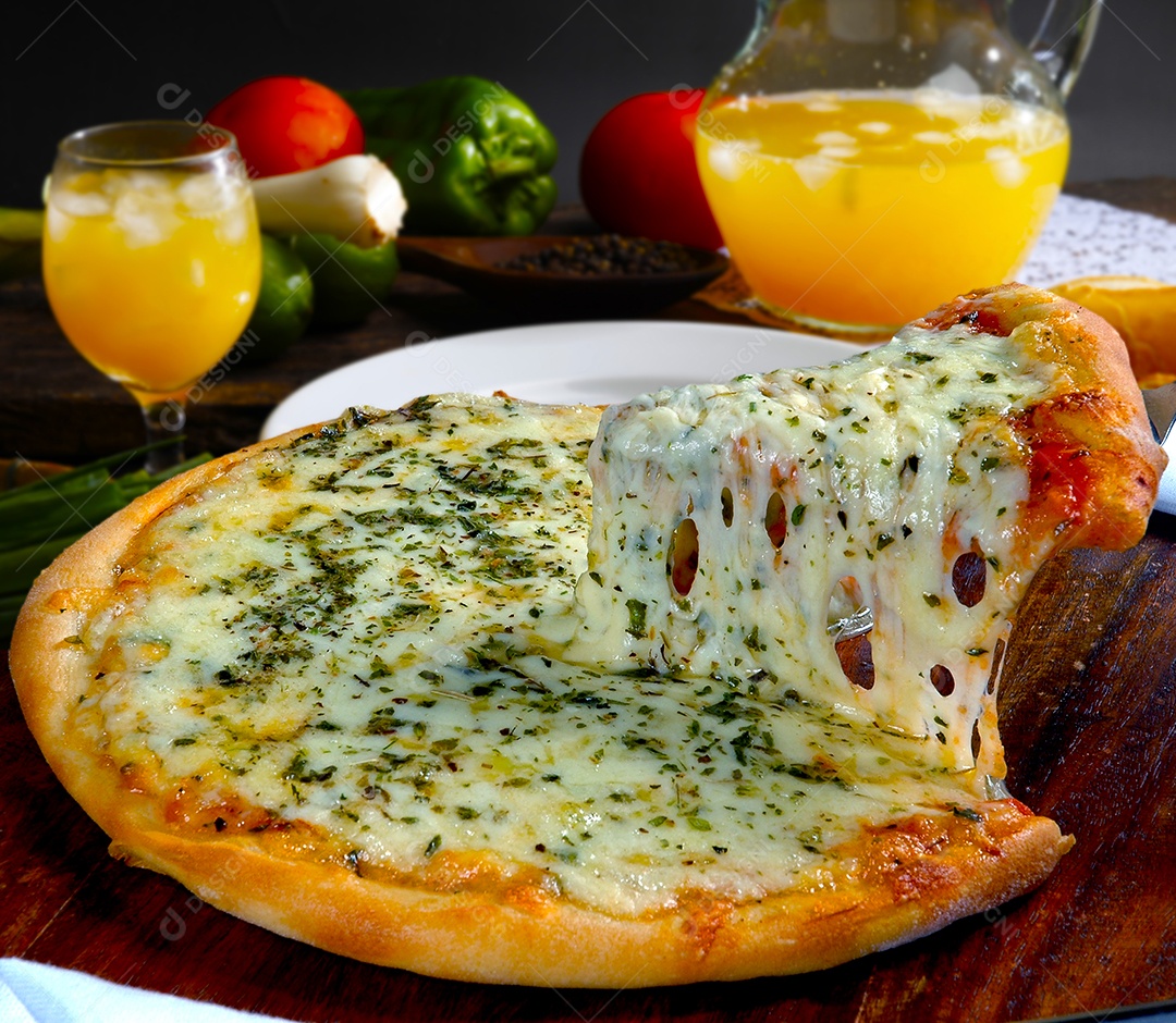 Pizza de queijo com temperos