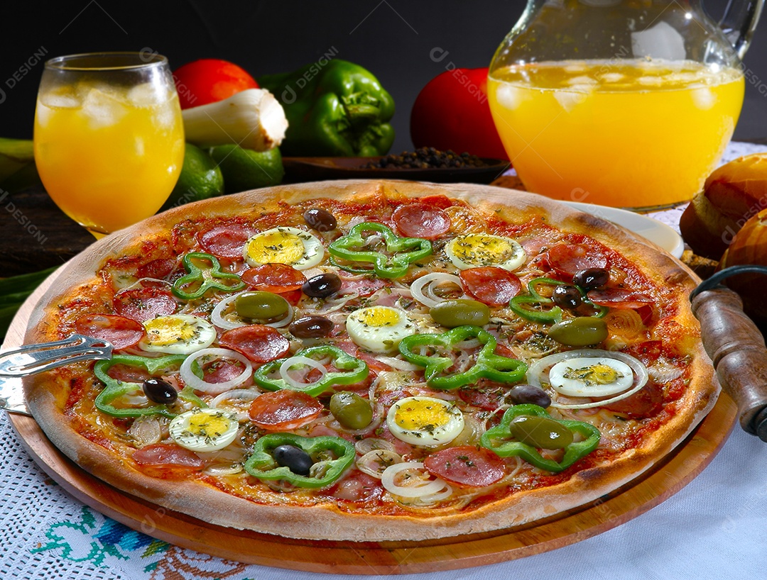 Pizza portuguesa cebola pimentões calabresa ovo azeitona