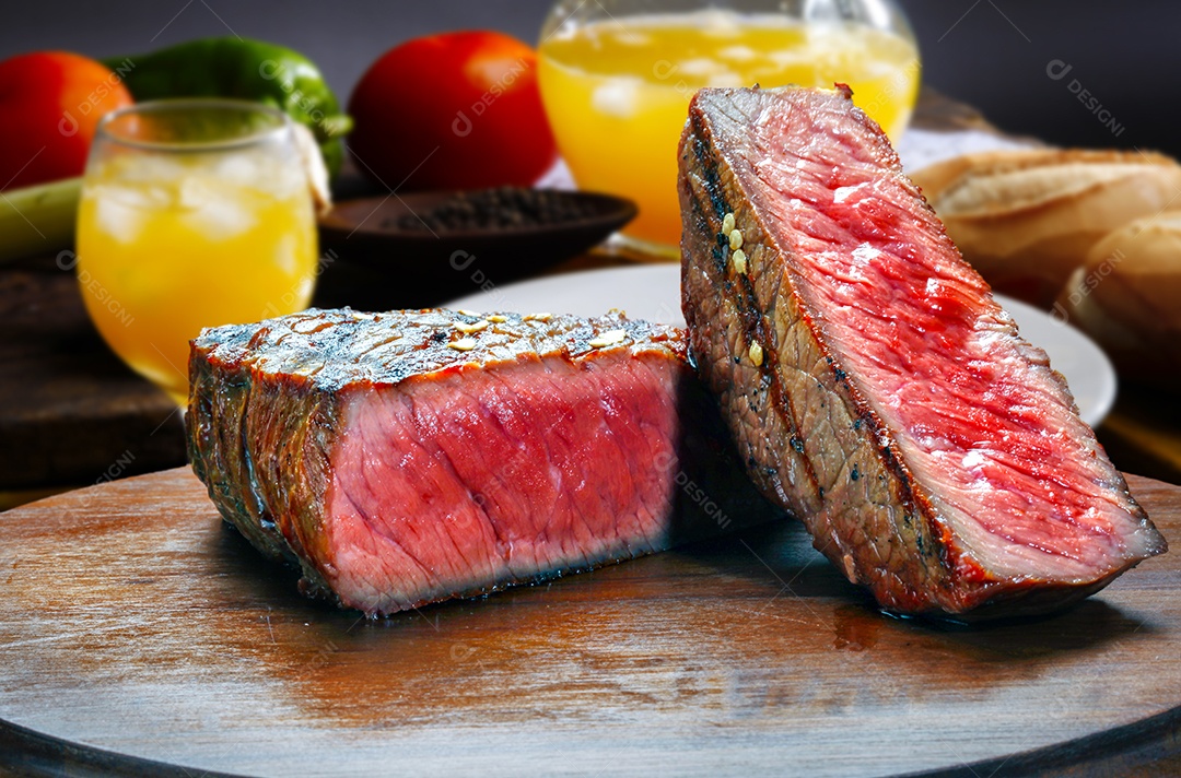 Pedaço de carne assado deliciosa ao ponto