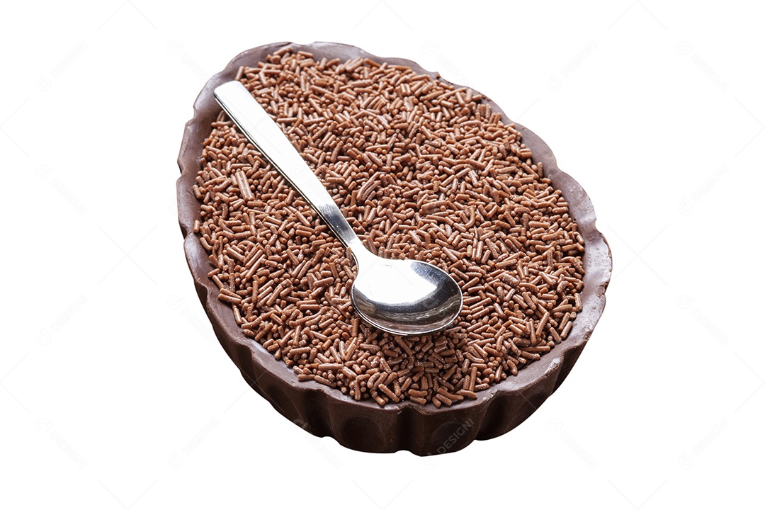 Ovo de páscoa comendo com colher