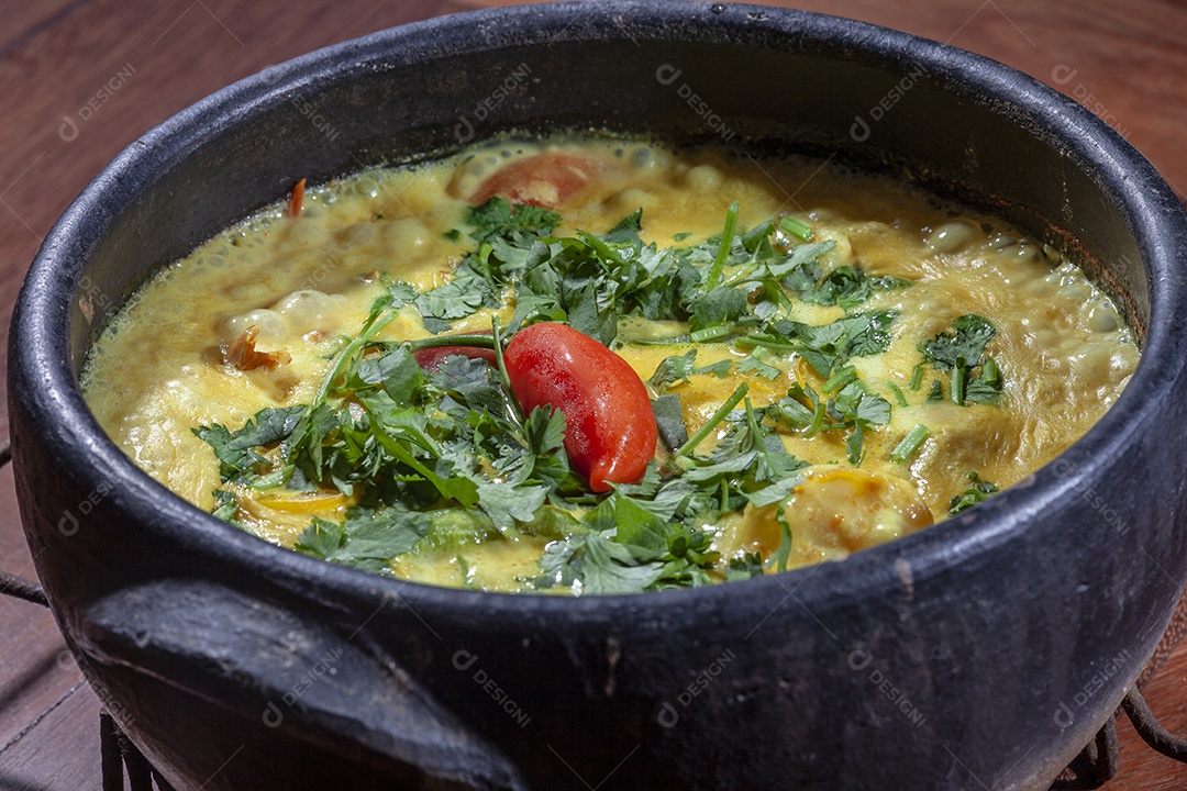 Moqueca de camarão e peixe