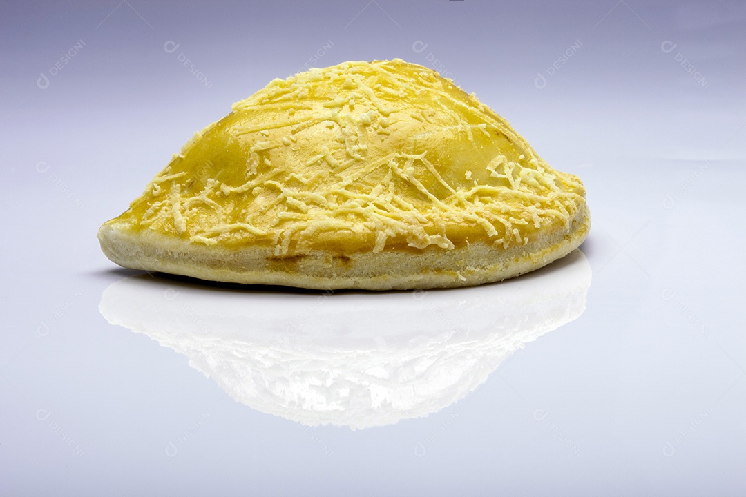 Lanche brasileiro pastel de carne