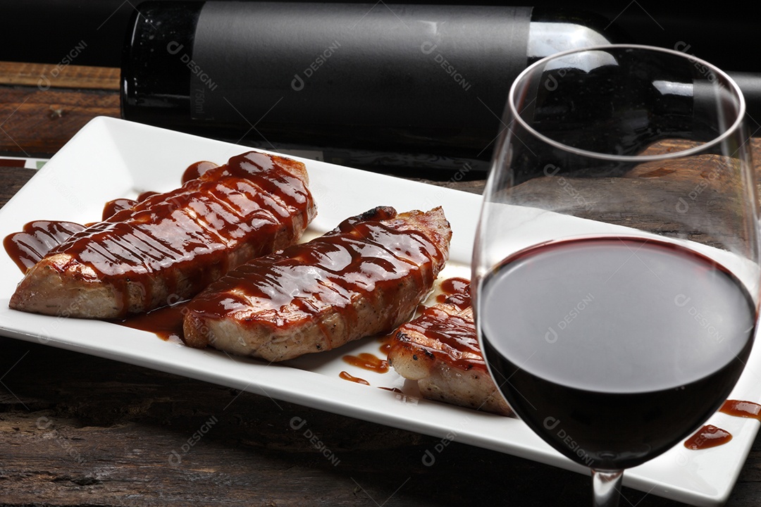 Bife de porco com molho barbecue