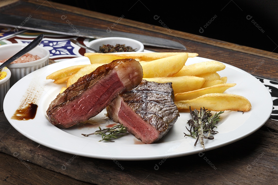 Batatas fritas com picanha brasileira