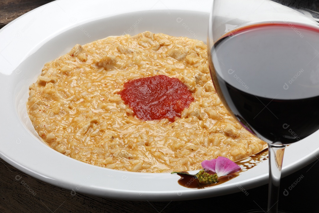 Risotto e vinho tinto