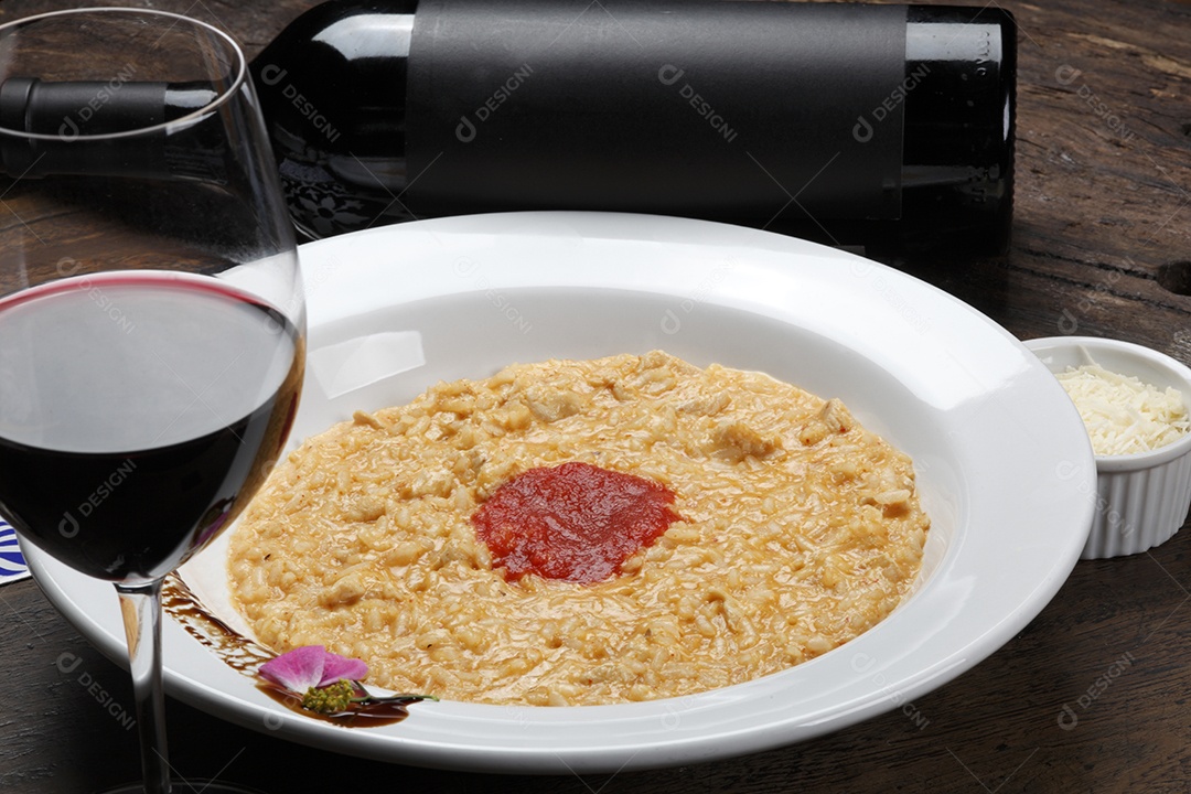 Rissoto e vinho tinto