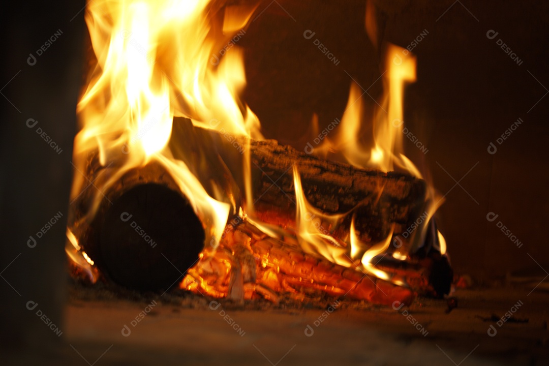 Fogo de uma lareira