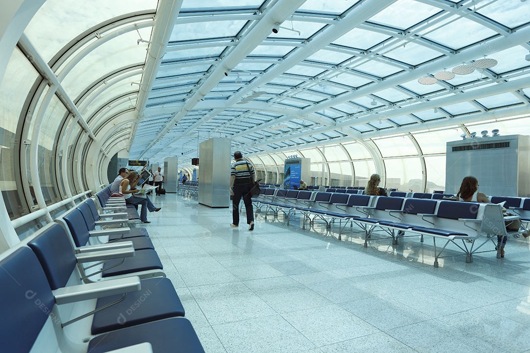 O Aeroporto santos dumont é um aeroporto doméstico no Rio de Janeiro