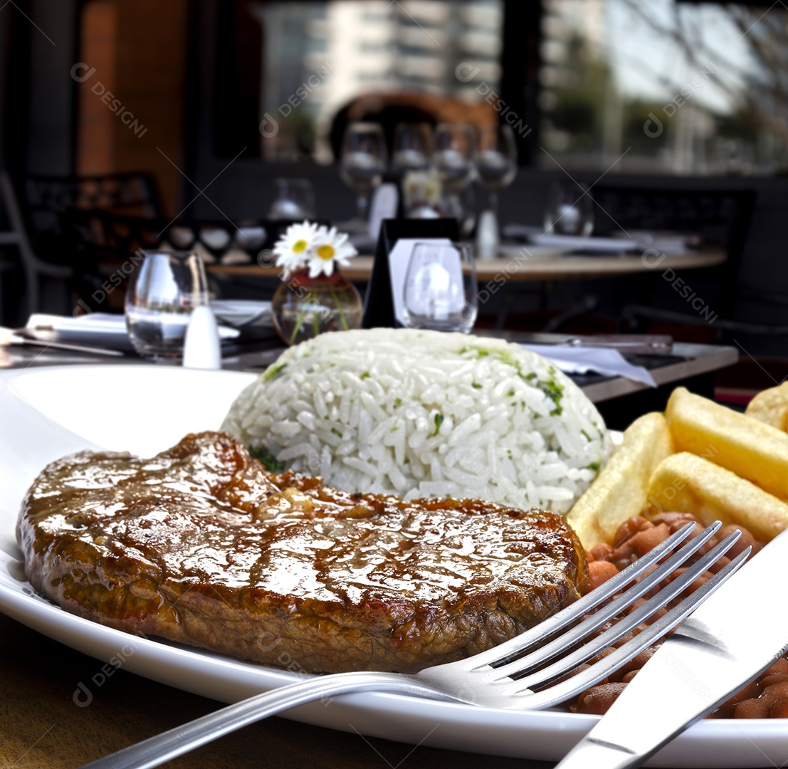 Arroz com batata e carne