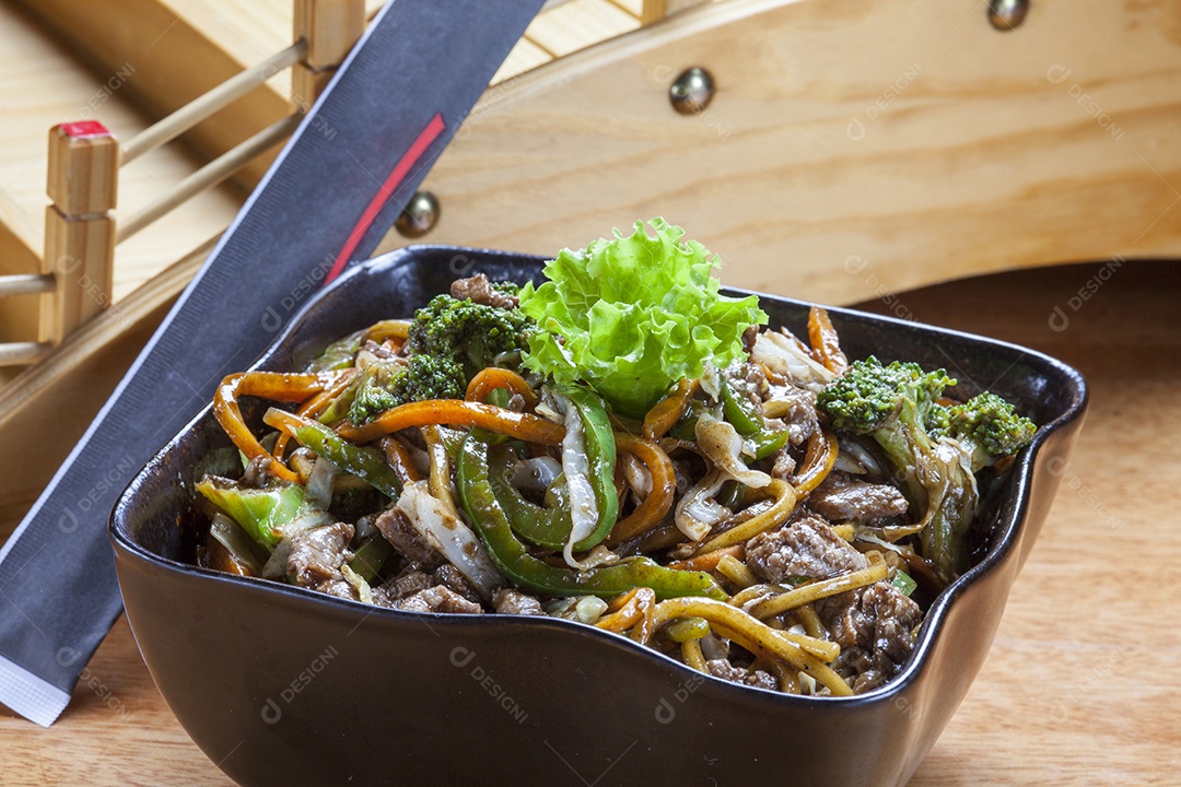 Culinária Japonesa Yakisoba