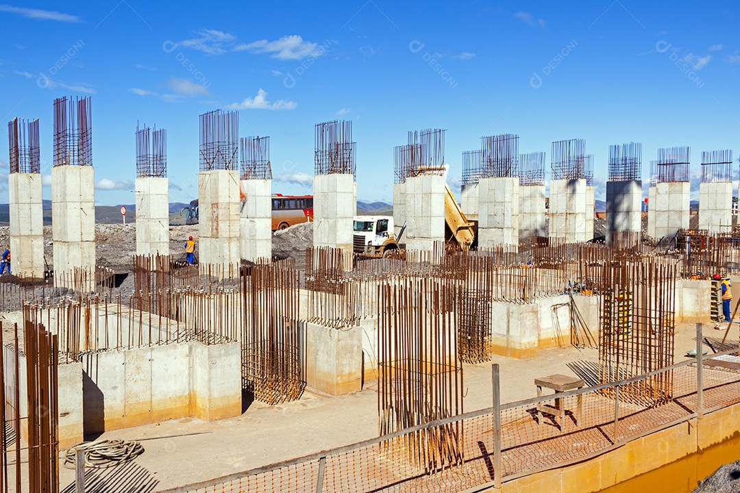 Canteiro de obras em andamento
