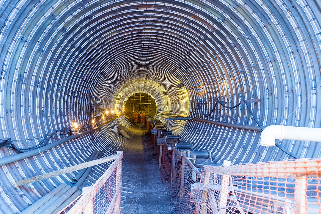 Construção de túnel para mineração