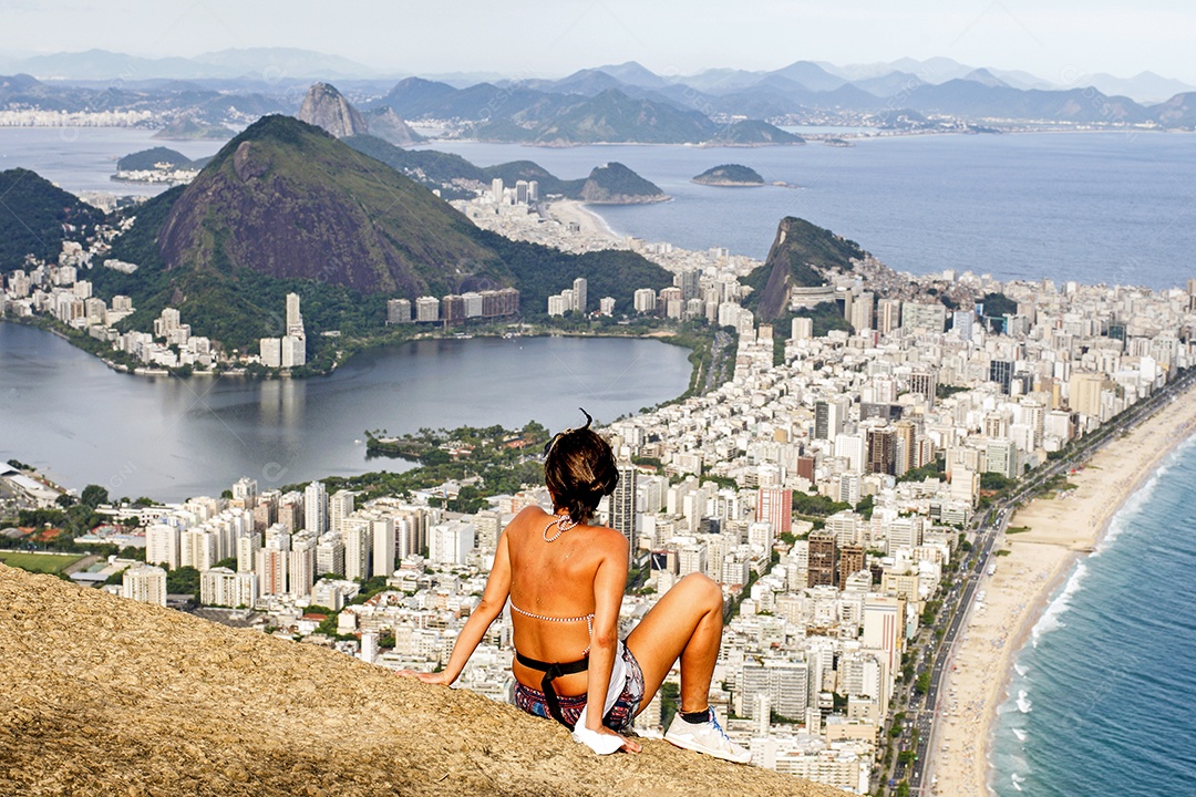 Morro irmão de duas colinas