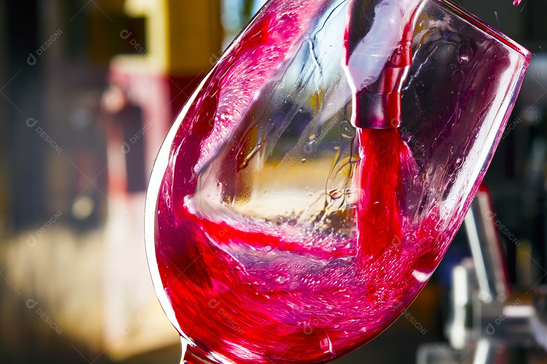 Torneira barril vidro vinho tinto