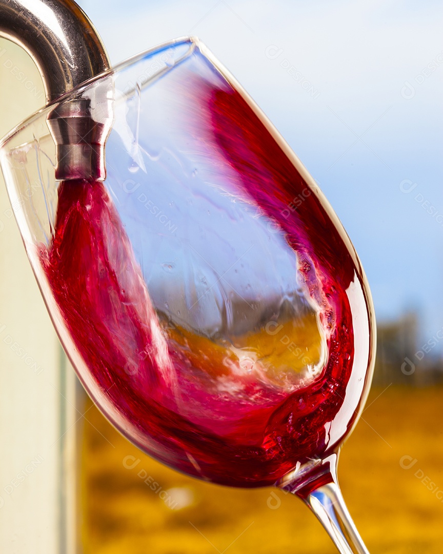 Torneira barril vidro vinho tinto