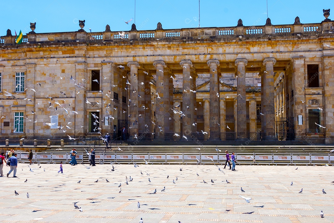 O Capitólio nacional está situado na plaza de bolívar