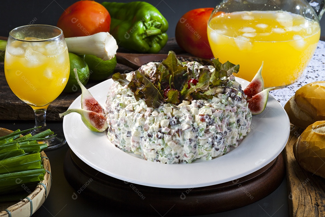 Maionese com batata cenoura e outros vegetais