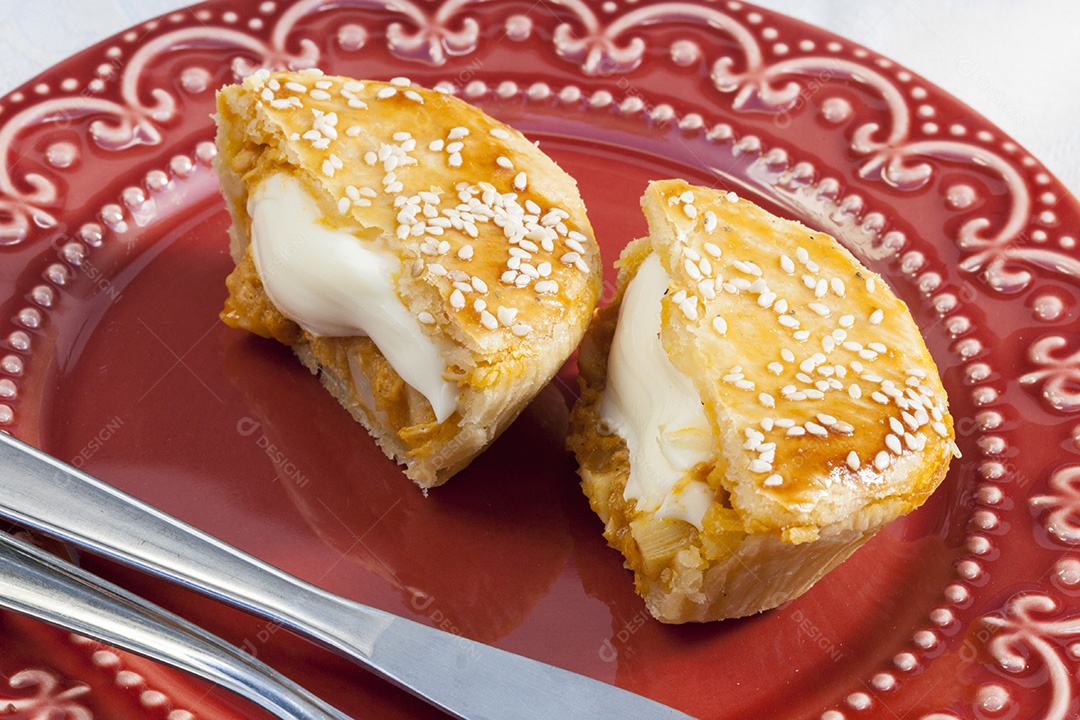 Empada lanche tradicional brasileiro com Catupiry