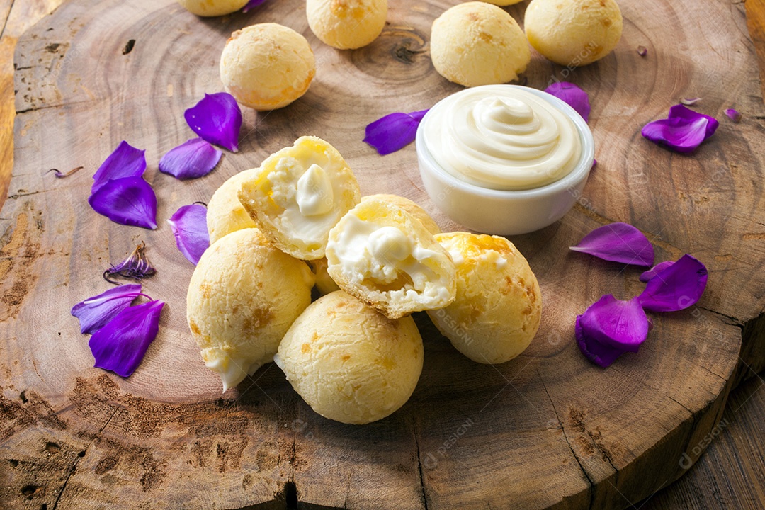 Pão de queijo lanche brasileiro