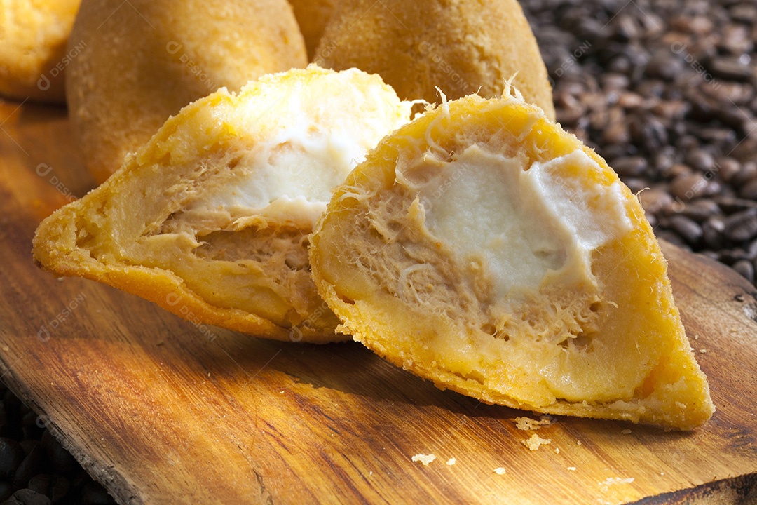 Coxinha de frango com catupiry