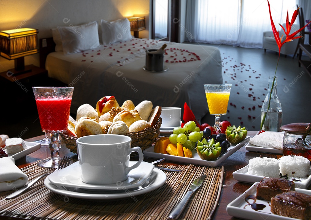 Café da manhã em quarto de hotel