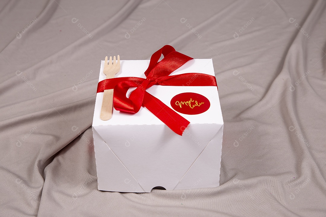 Caixa de bolo para presente de dia doa pais