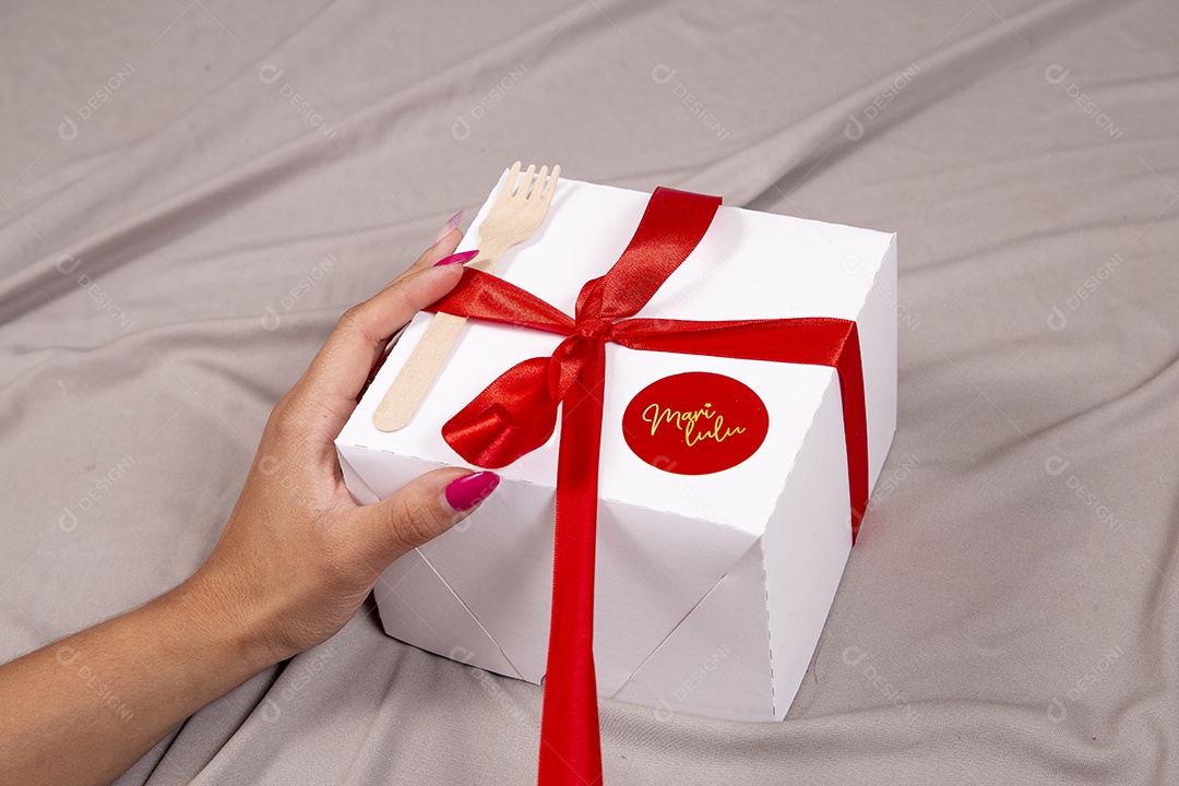 Caixa de bolo para presente de dia doa pais