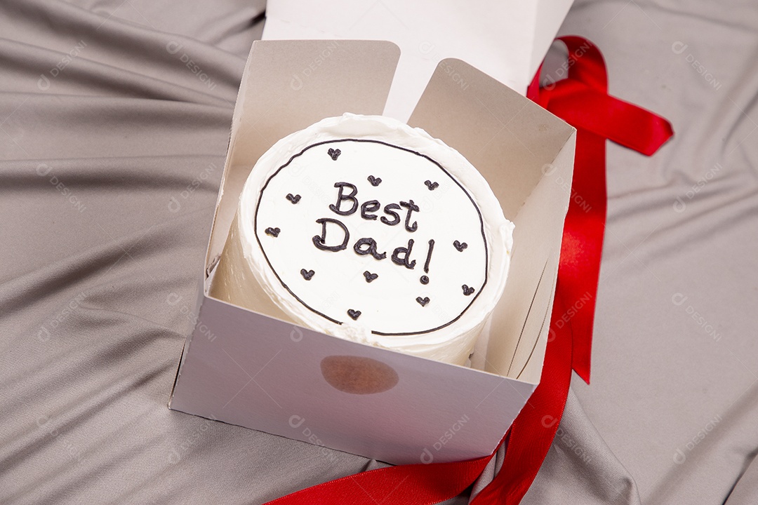 Caixa de bolo para presente de dia doa pais