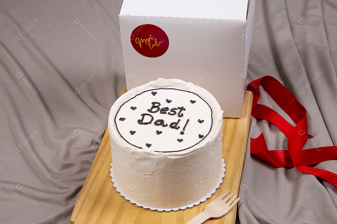 Caixa de bolo para presente de dia doa pais