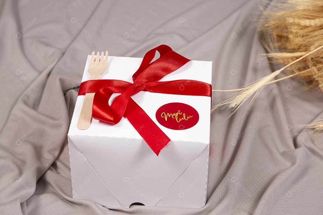 Caixa com bolo para comemorar dia dos pais