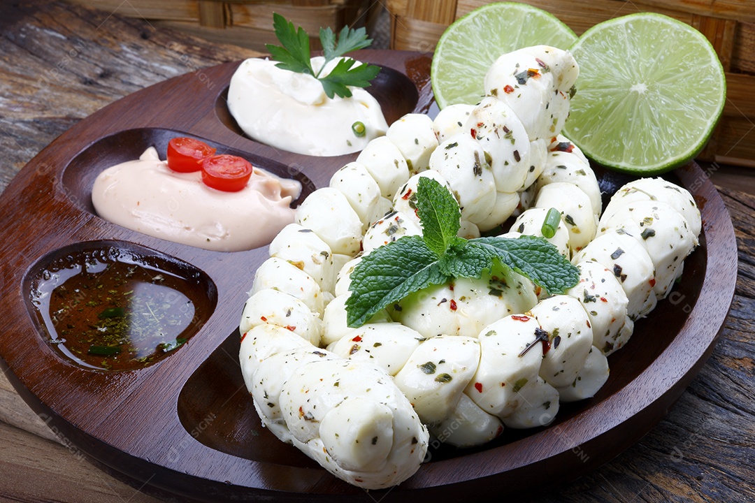 Queijo mussarela de trança temperada